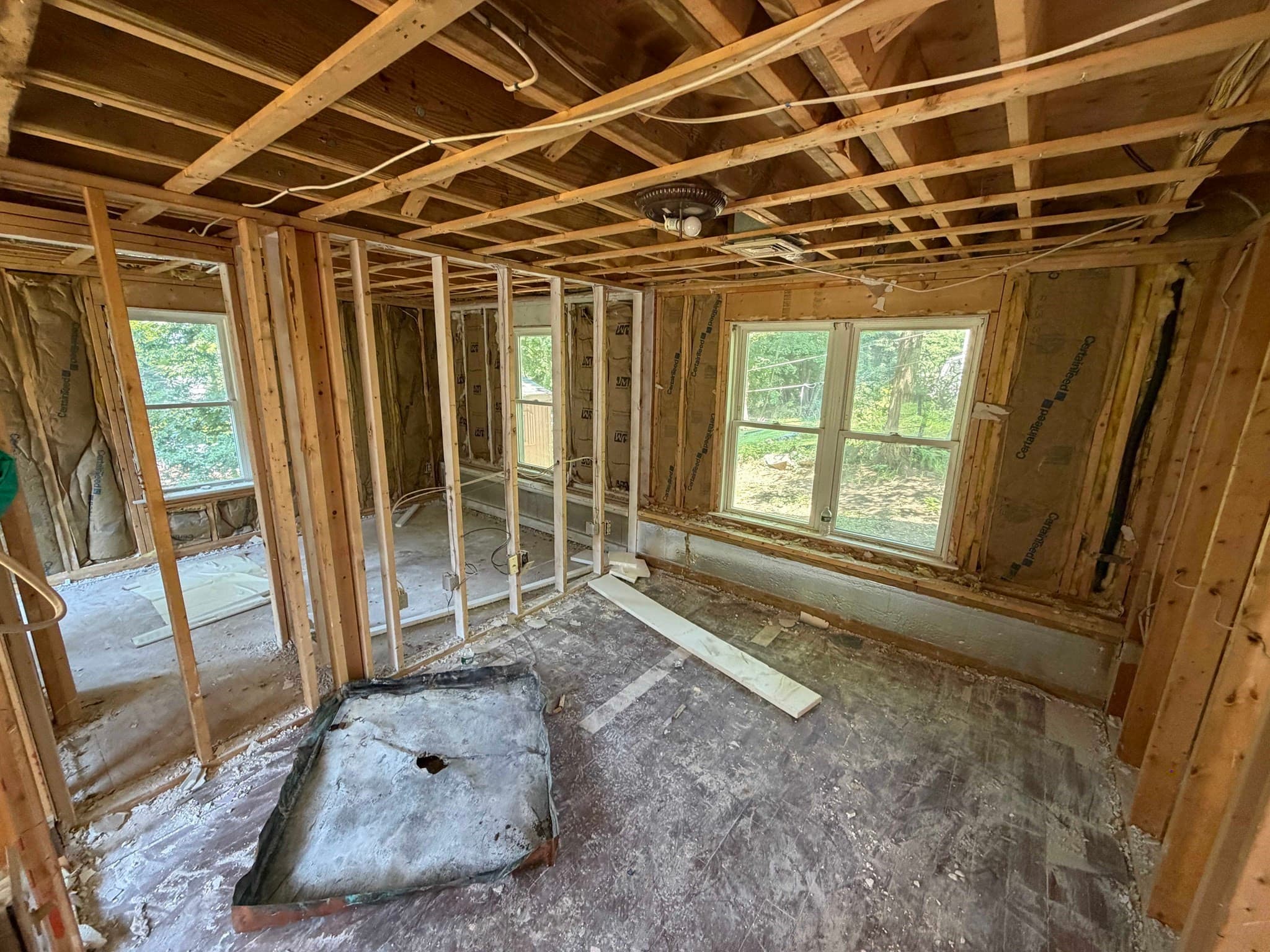 Single Family Residence at 45 Longview Rd, Reading MA 01867, photo 2 of 42