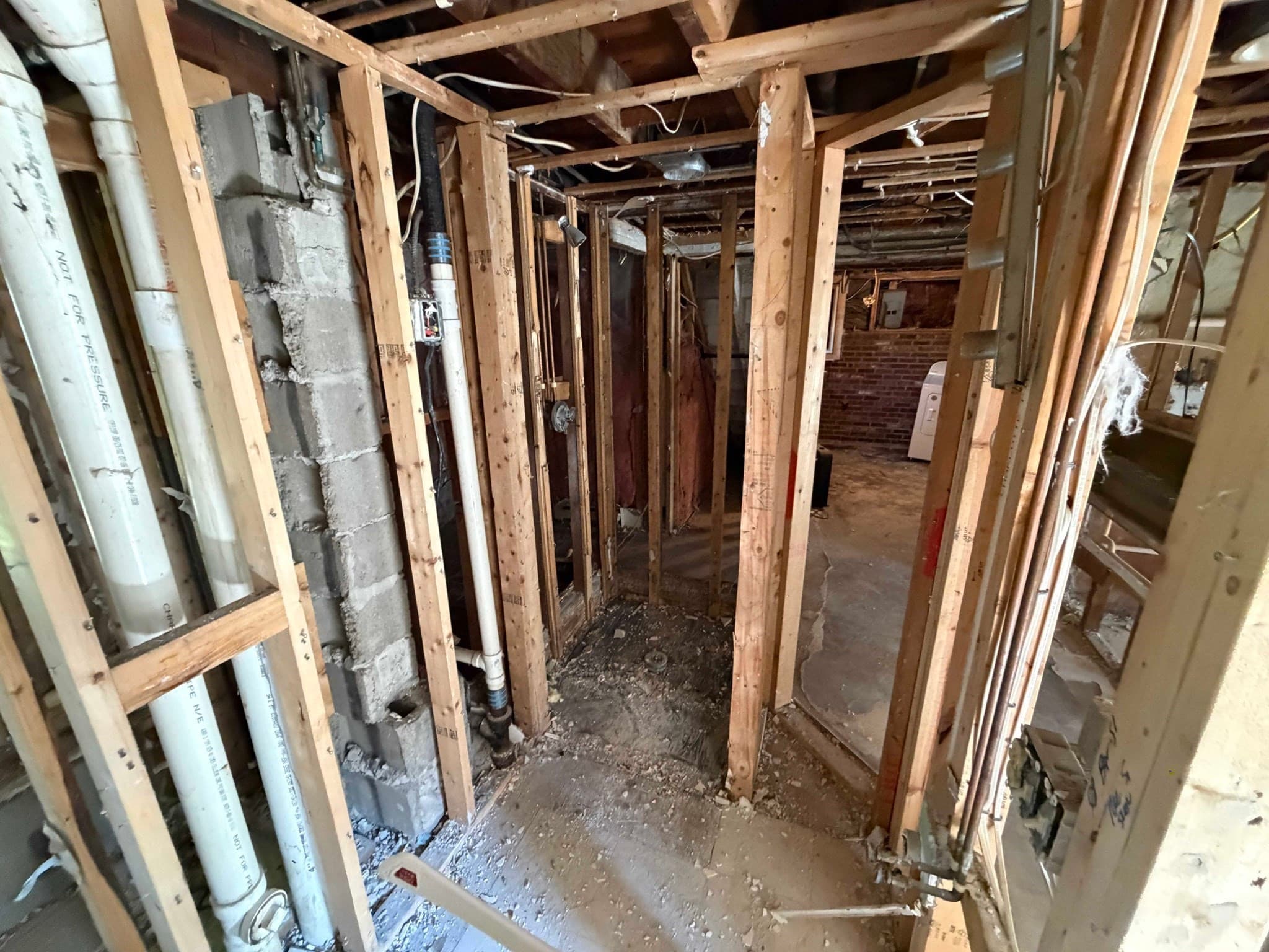 Single Family Residence at 45 Longview Rd, Reading MA 01867, photo 5 of 42