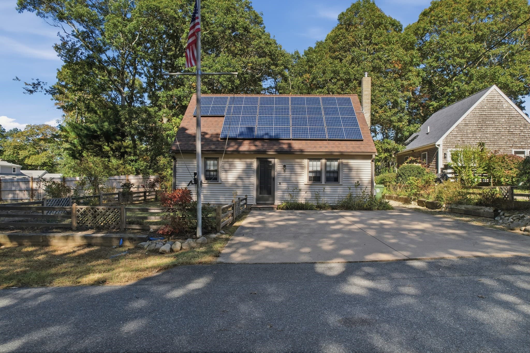 12 Avalon Dr, Falmouth MA 02536