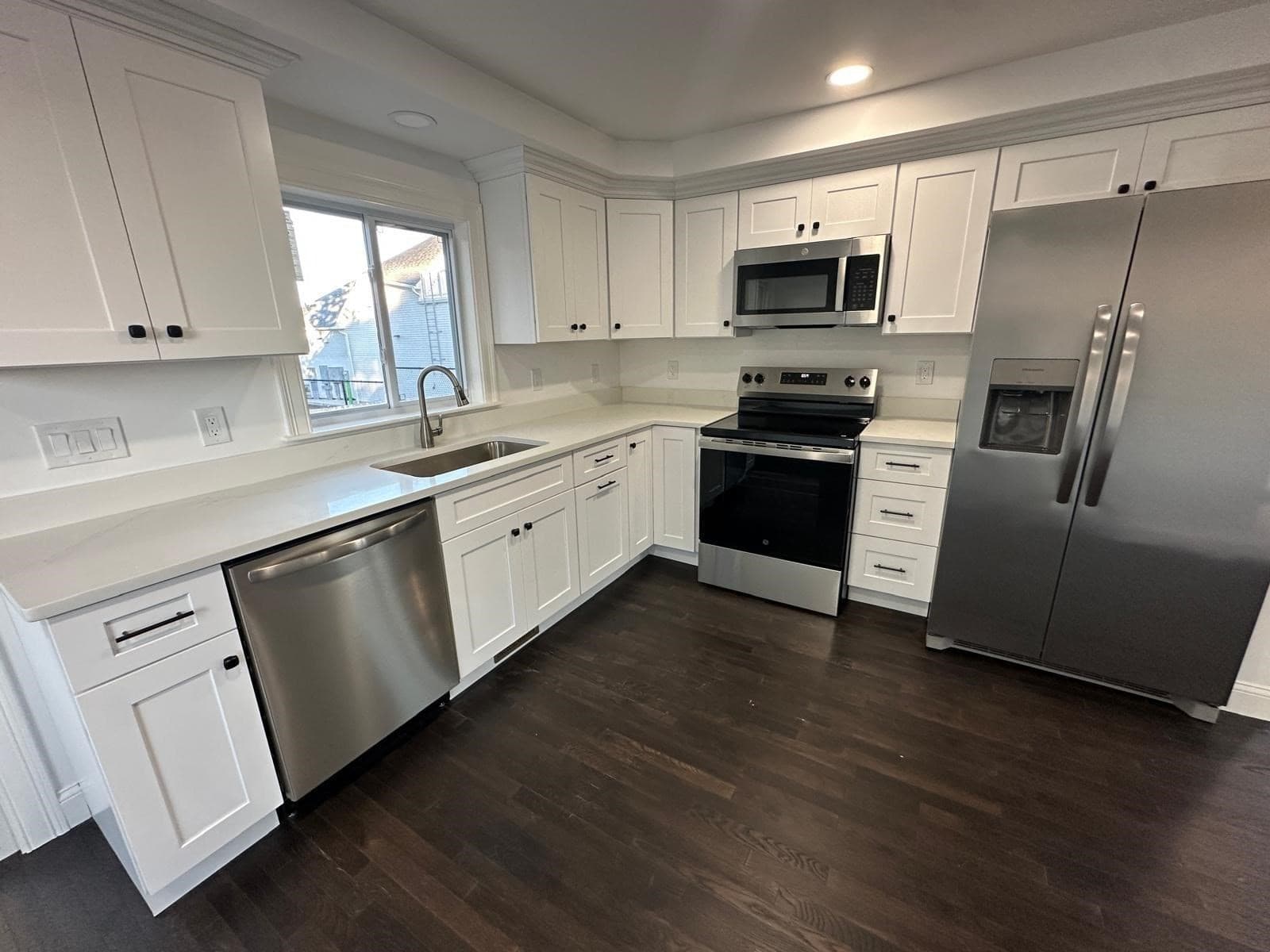 Single Family Residence at 8 Thompson Rd, Webster MA 01570, photo 16 of 42