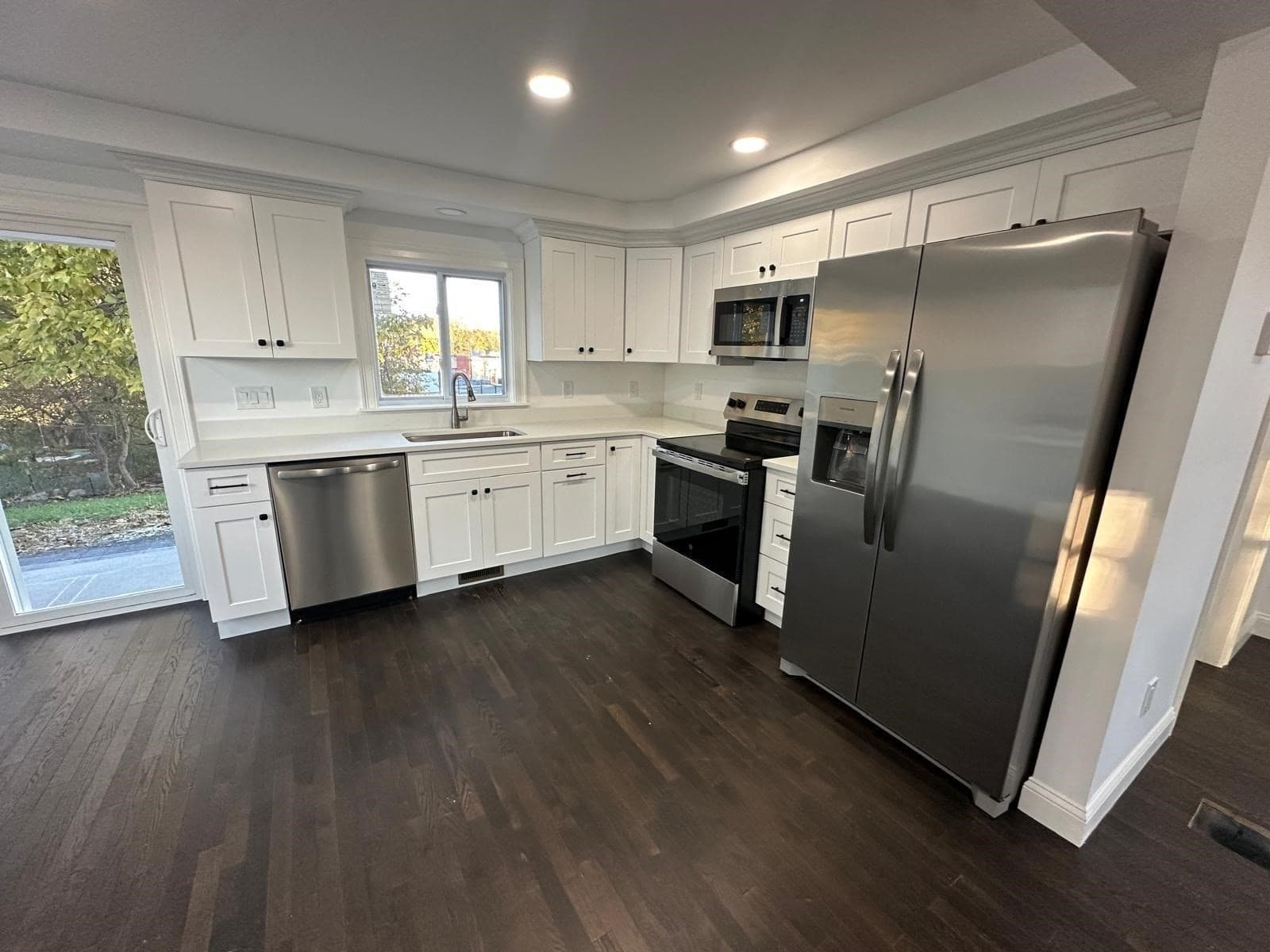 Single Family Residence at 8 Thompson Rd, Webster MA 01570, photo 14 of 42