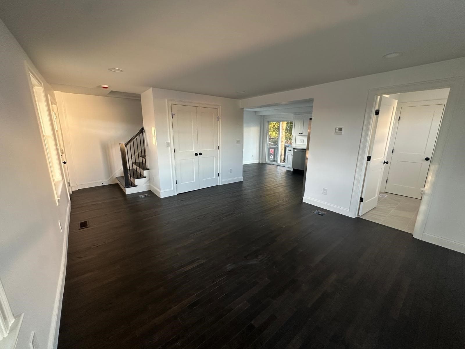 Single Family Residence at 8 Thompson Rd, Webster MA 01570, photo 8 of 42