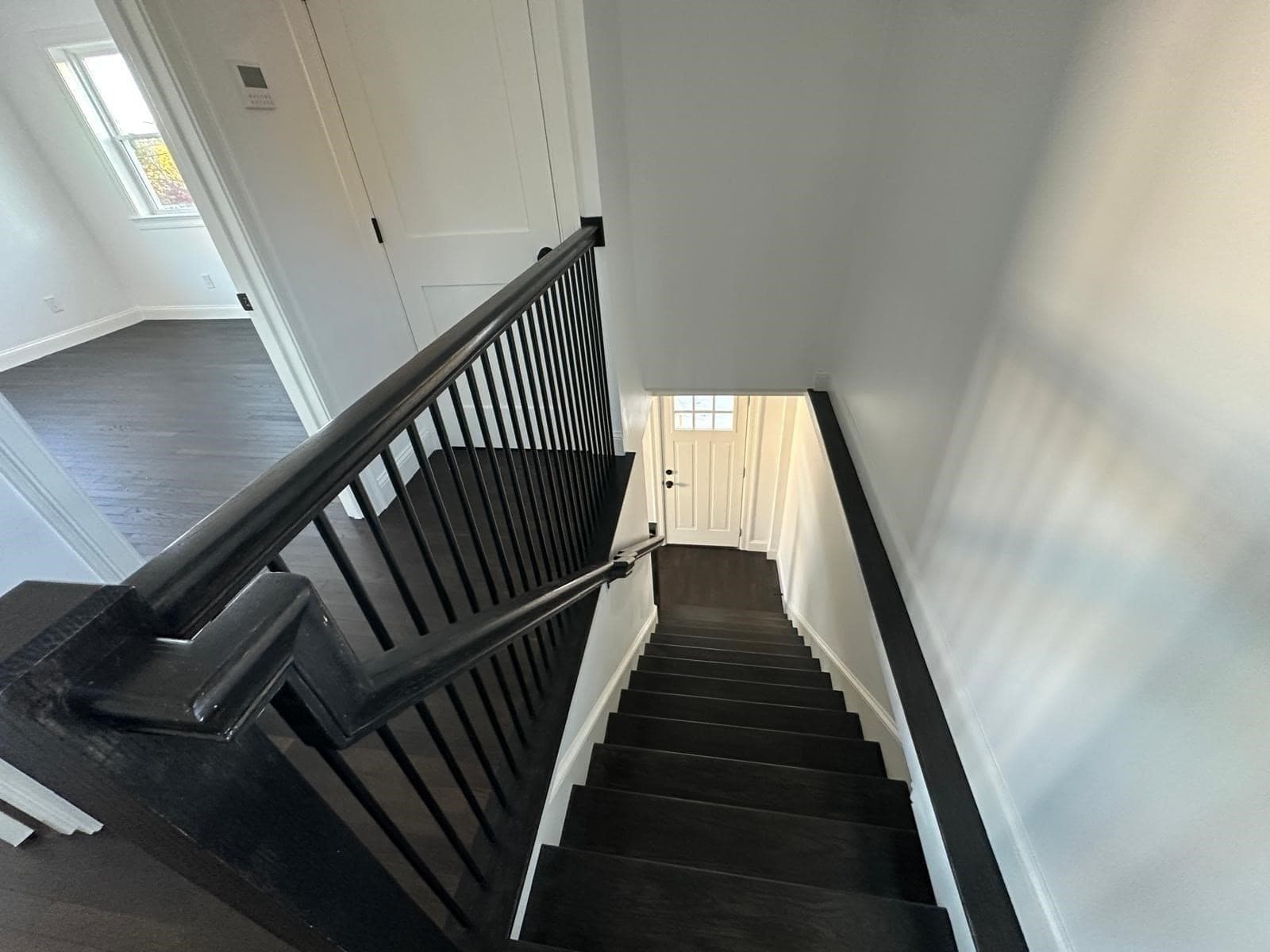 Single Family Residence at 8 Thompson Rd, Webster MA 01570, photo 21 of 42