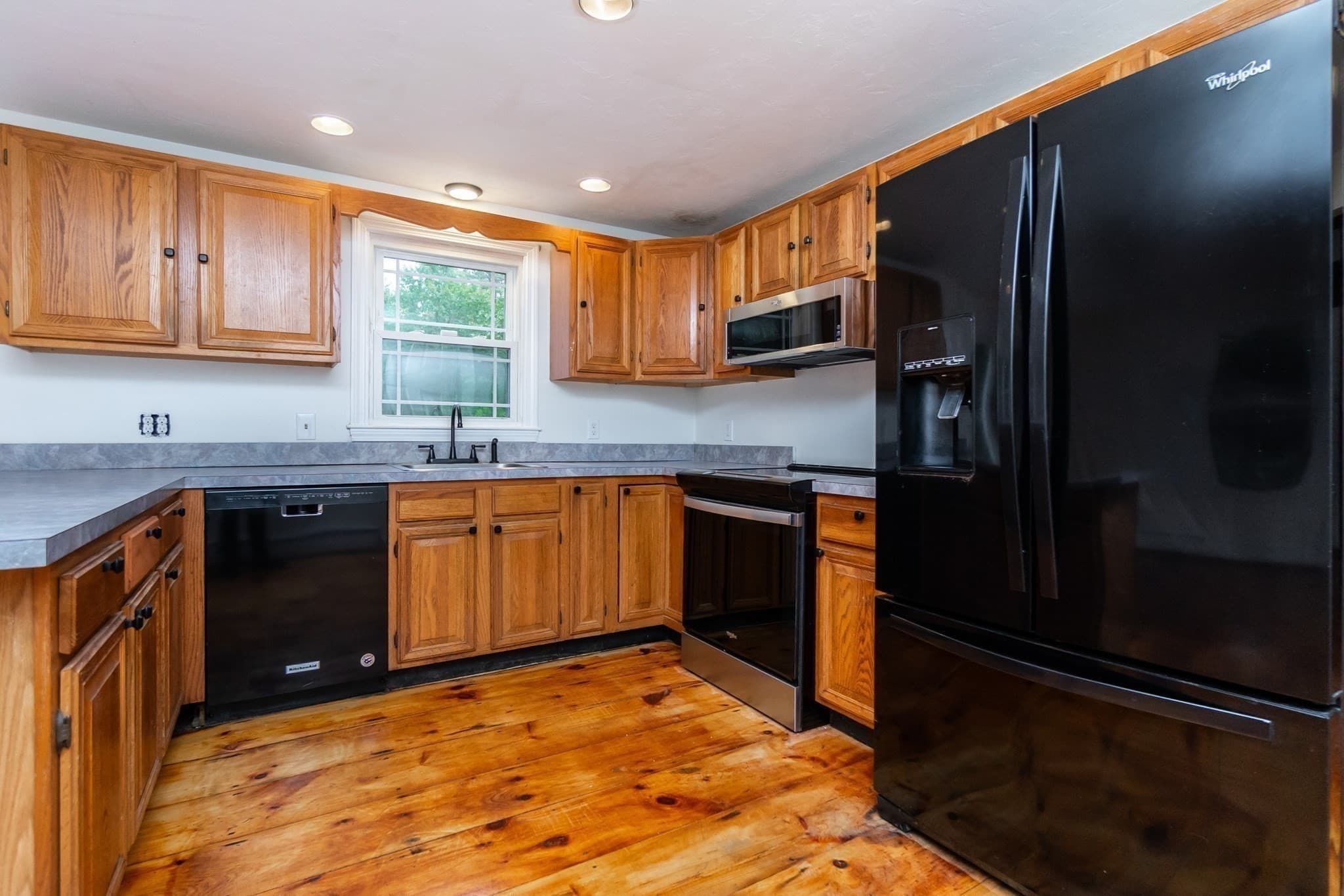 Single Family Residence at 9 Russell Holmes Way, Carver MA 02330, photo 12 of 39