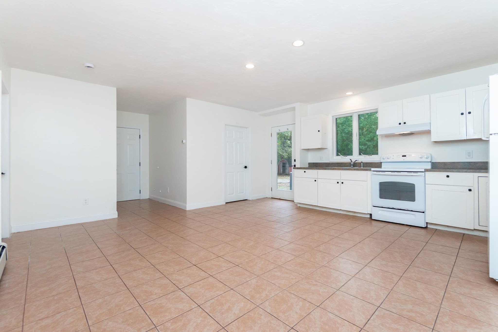 Single Family Residence at 9 Russell Holmes Way, Carver MA 02330, photo 22 of 39