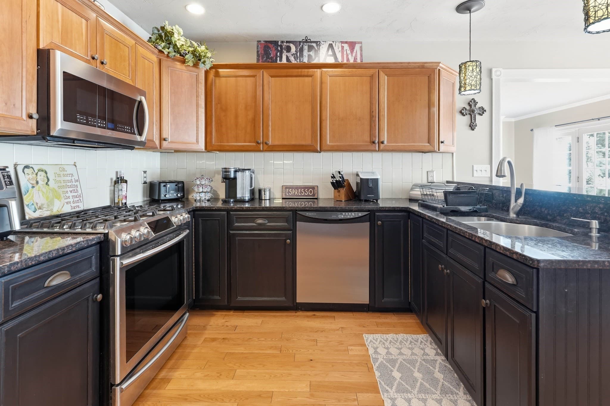 Single Family Residence at 11 Fellowship Cir, Wareham MA 02571, photo 9 of 40