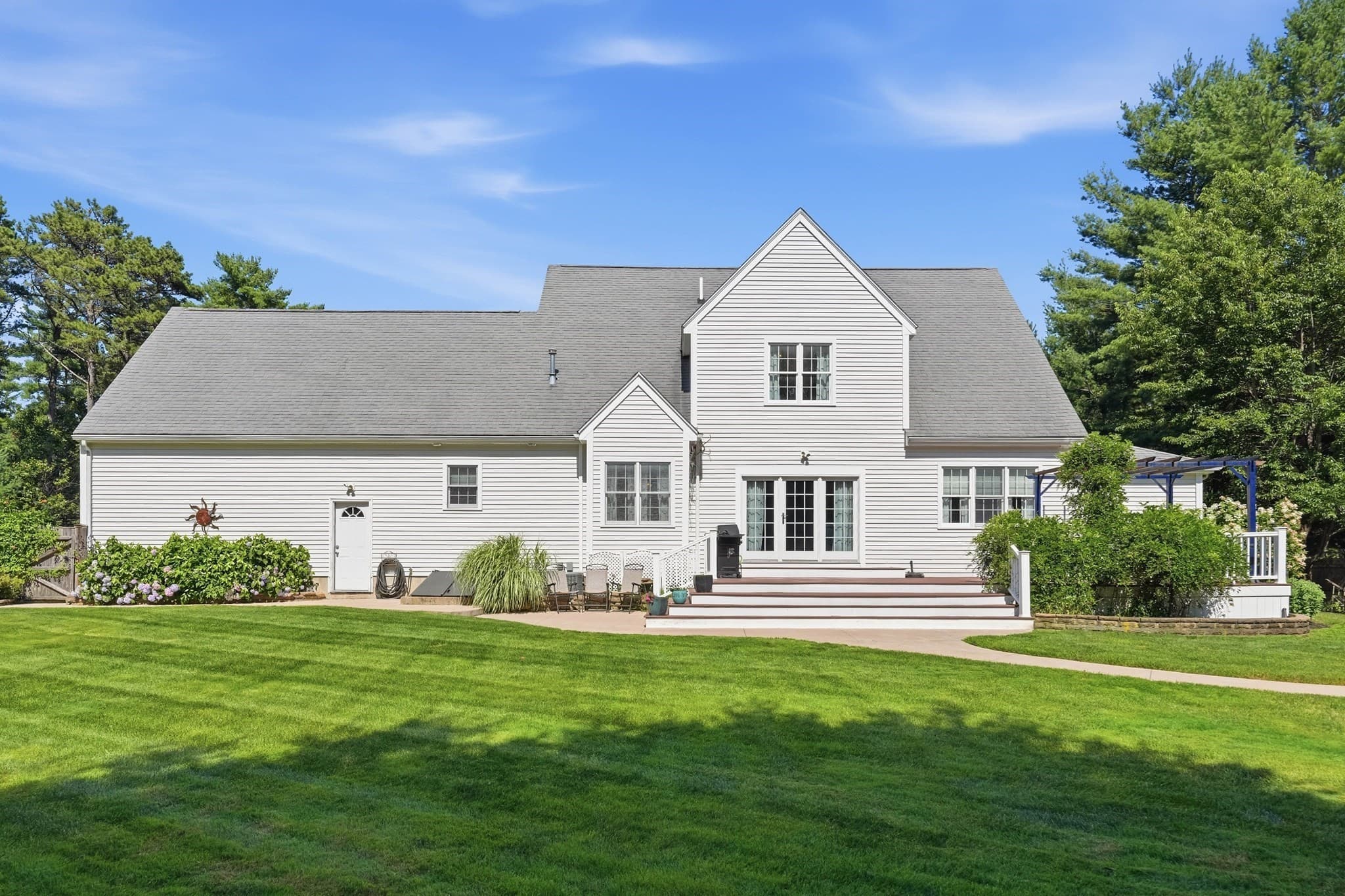 Single Family Residence at 11 Fellowship Cir, Wareham MA 02571, photo 35 of 40