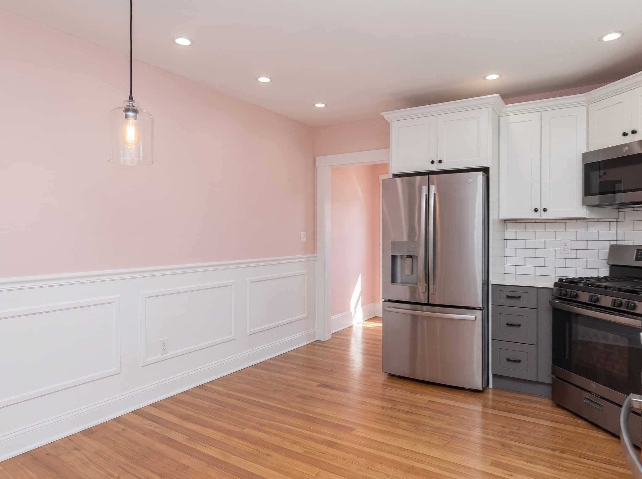 Condominium at 33 Vine St # 2, Melrose MA 02176, photo 17 of 39