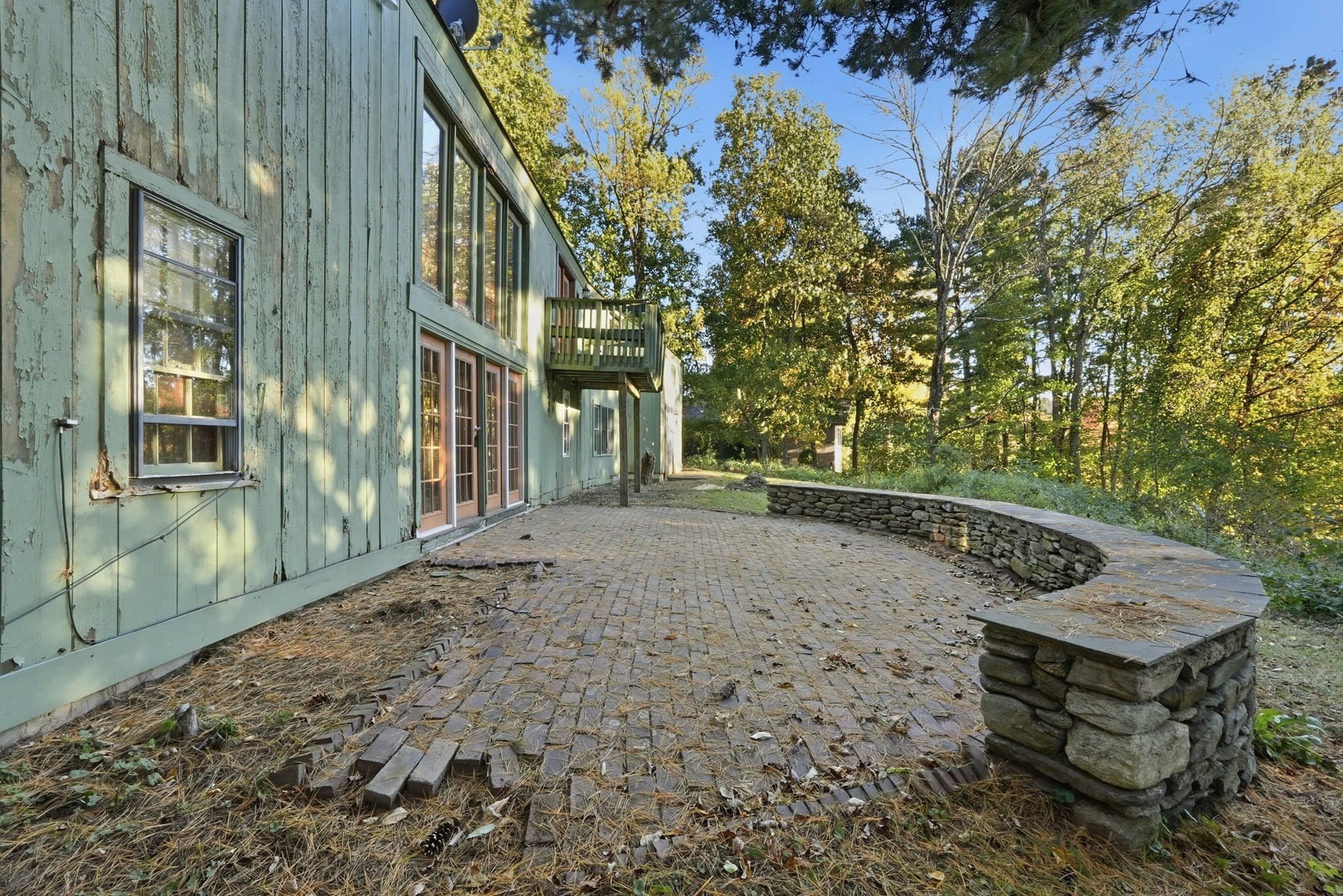 Single Family Residence at 8 Pumpkin Ln, Charlton MA 01507, photo 27 of 32