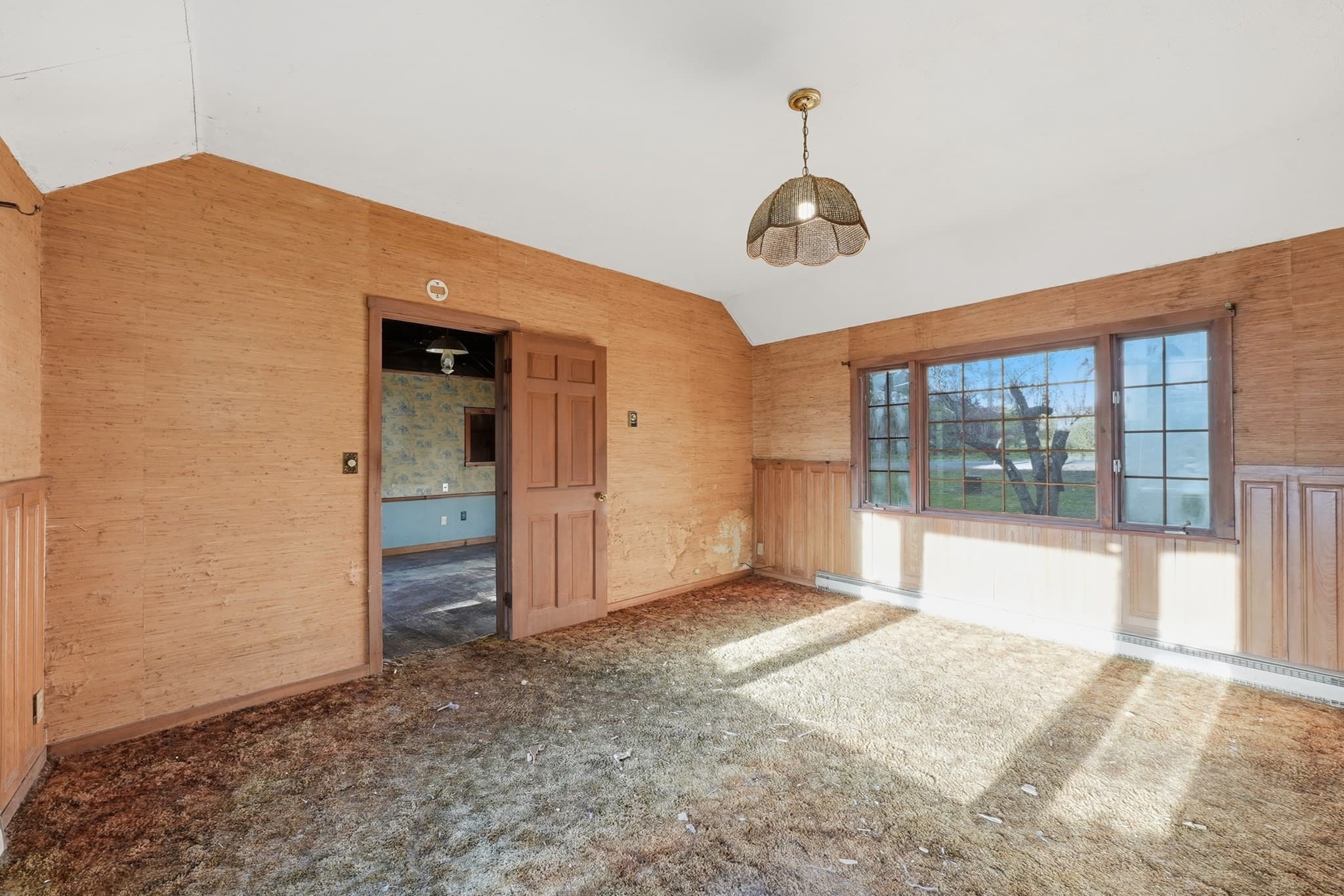 Single Family Residence at 8 Pumpkin Ln, Charlton MA 01507, photo 20 of 32