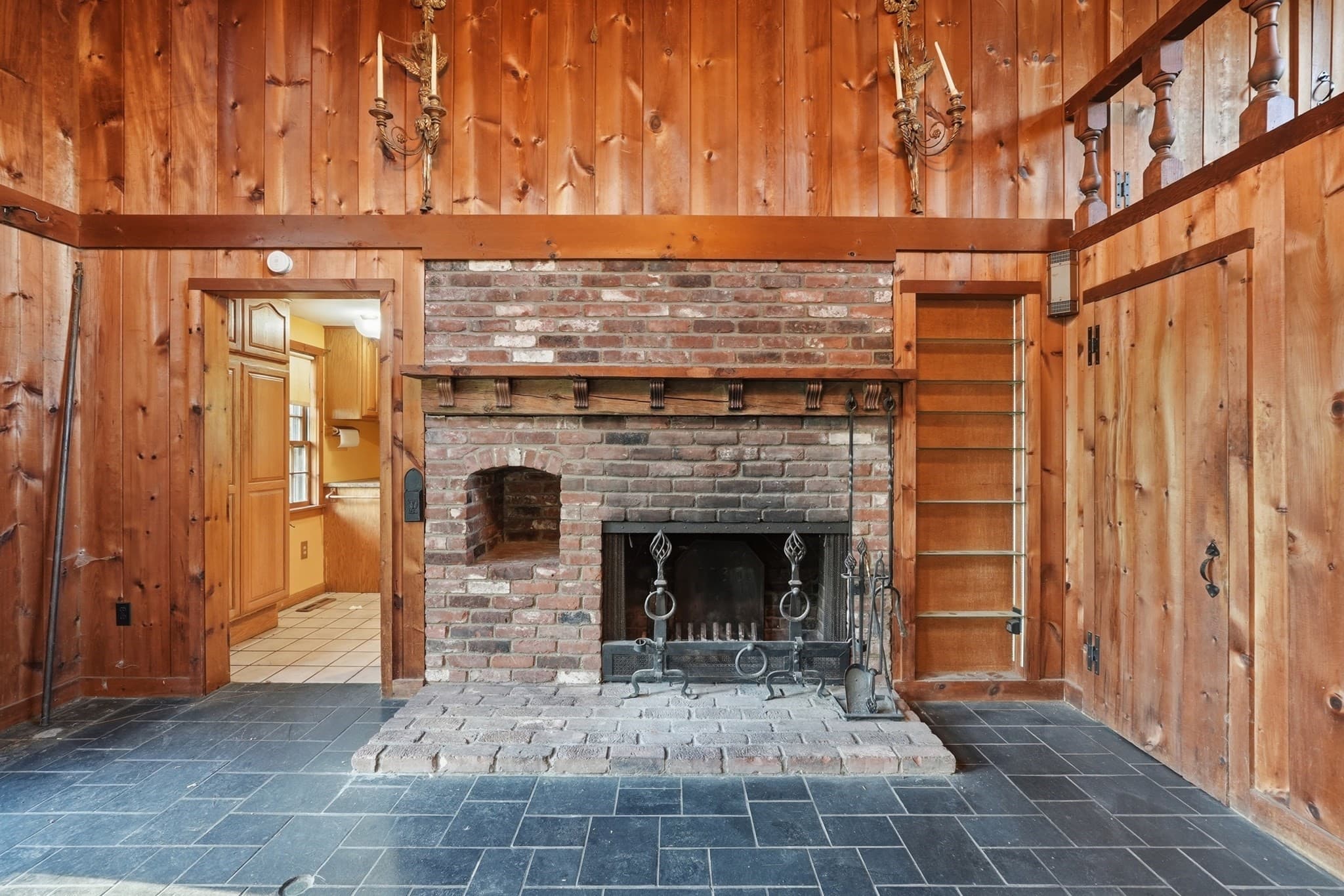 Single Family Residence at 8 Pumpkin Ln, Charlton MA 01507, photo 14 of 32