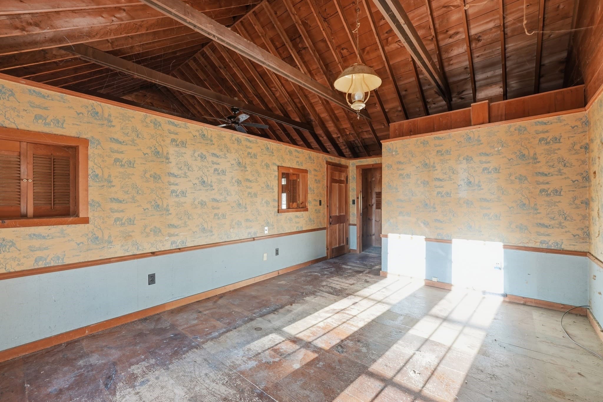 Single Family Residence at 8 Pumpkin Ln, Charlton MA 01507, photo 18 of 32