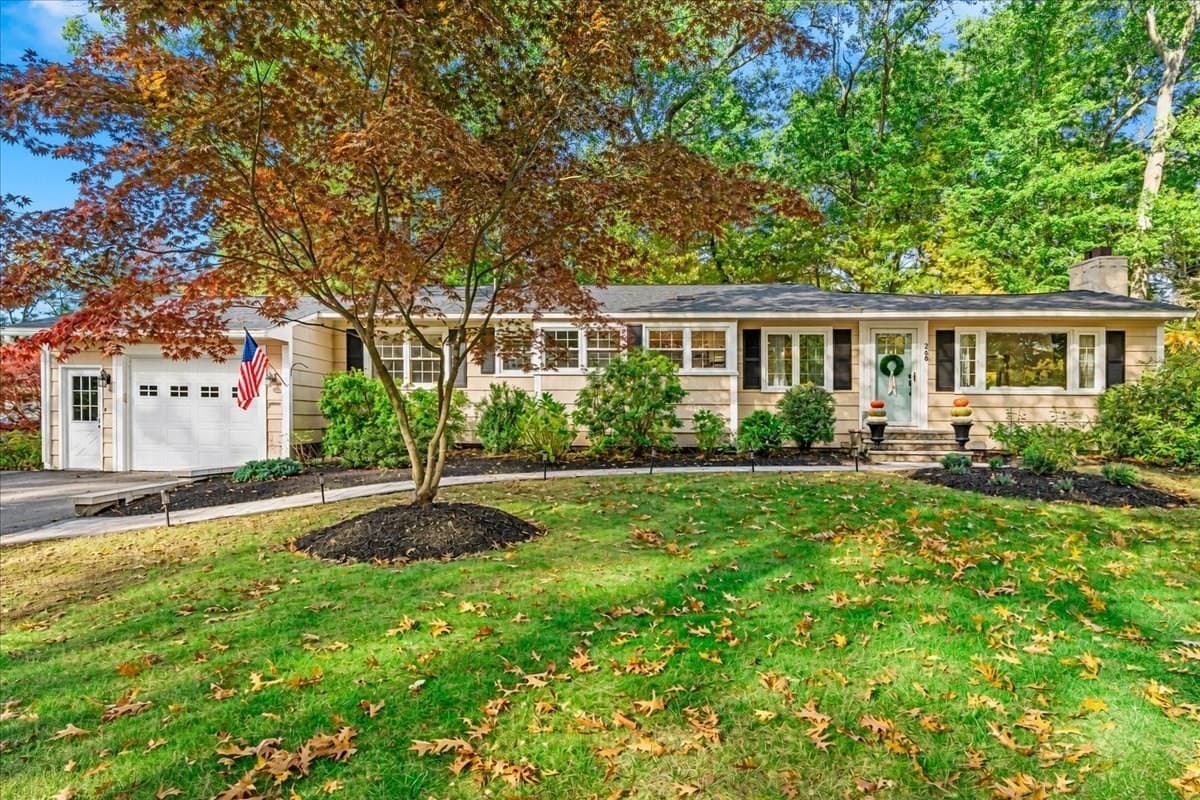 Single Family Residence at 268 Colonel Hunt Dr, Abington MA 02351, photo 2 of 36