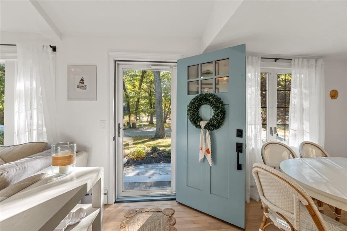 Single Family Residence at 268 Colonel Hunt Dr, Abington MA 02351, photo 6 of 36