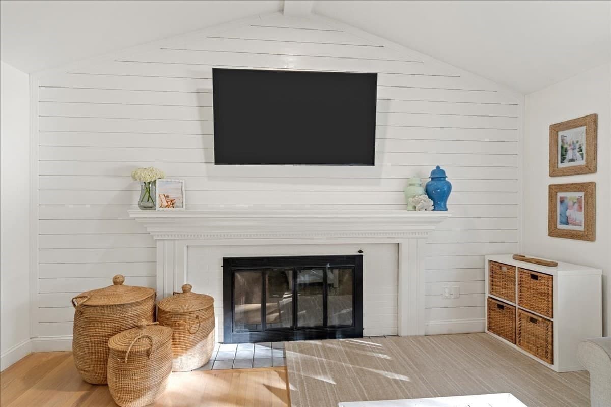 Single Family Residence at 268 Colonel Hunt Dr, Abington MA 02351, photo 10 of 36