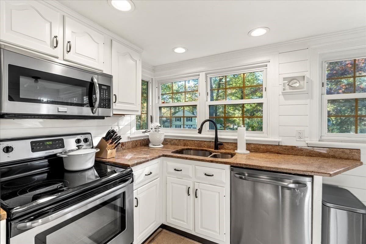 Single Family Residence at 268 Colonel Hunt Dr, Abington MA 02351, photo 15 of 36