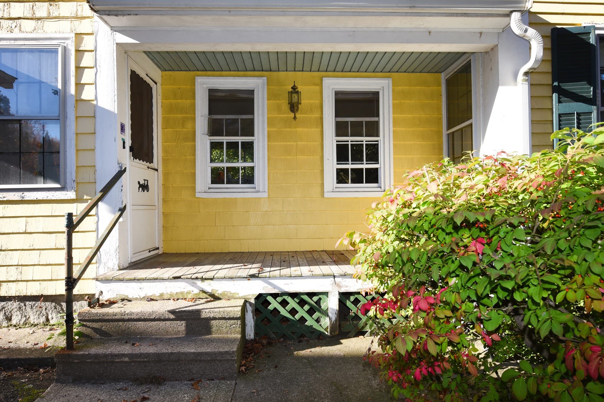 Single Family Residence at 558 N Main St, Randolph MA 02368, photo 6 of 41