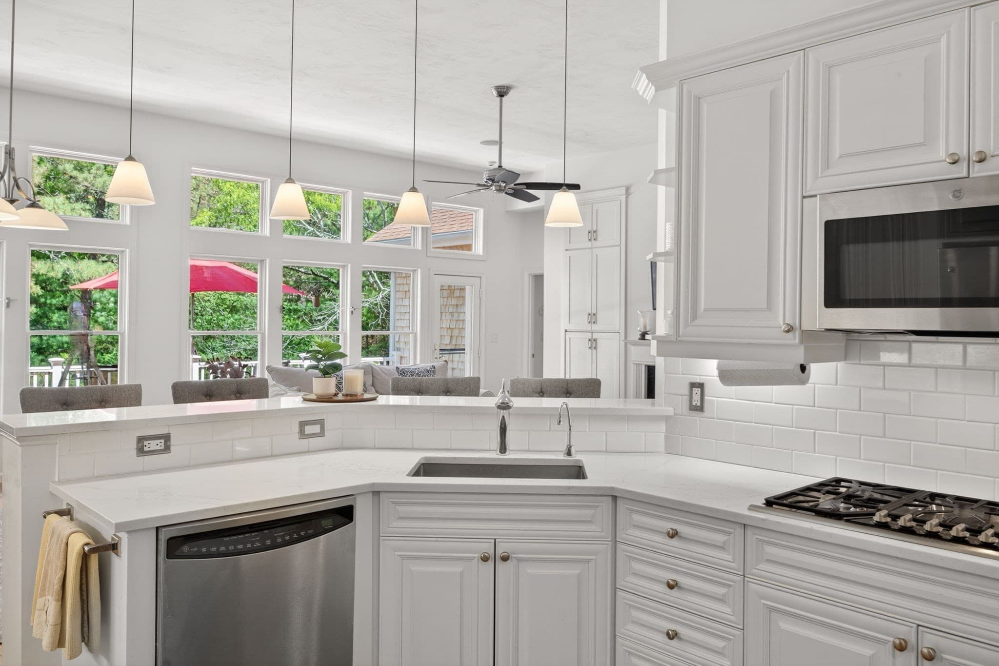 Single Family Residence at 51 Forest Edge, Plymouth MA 02360, photo 9 of 40