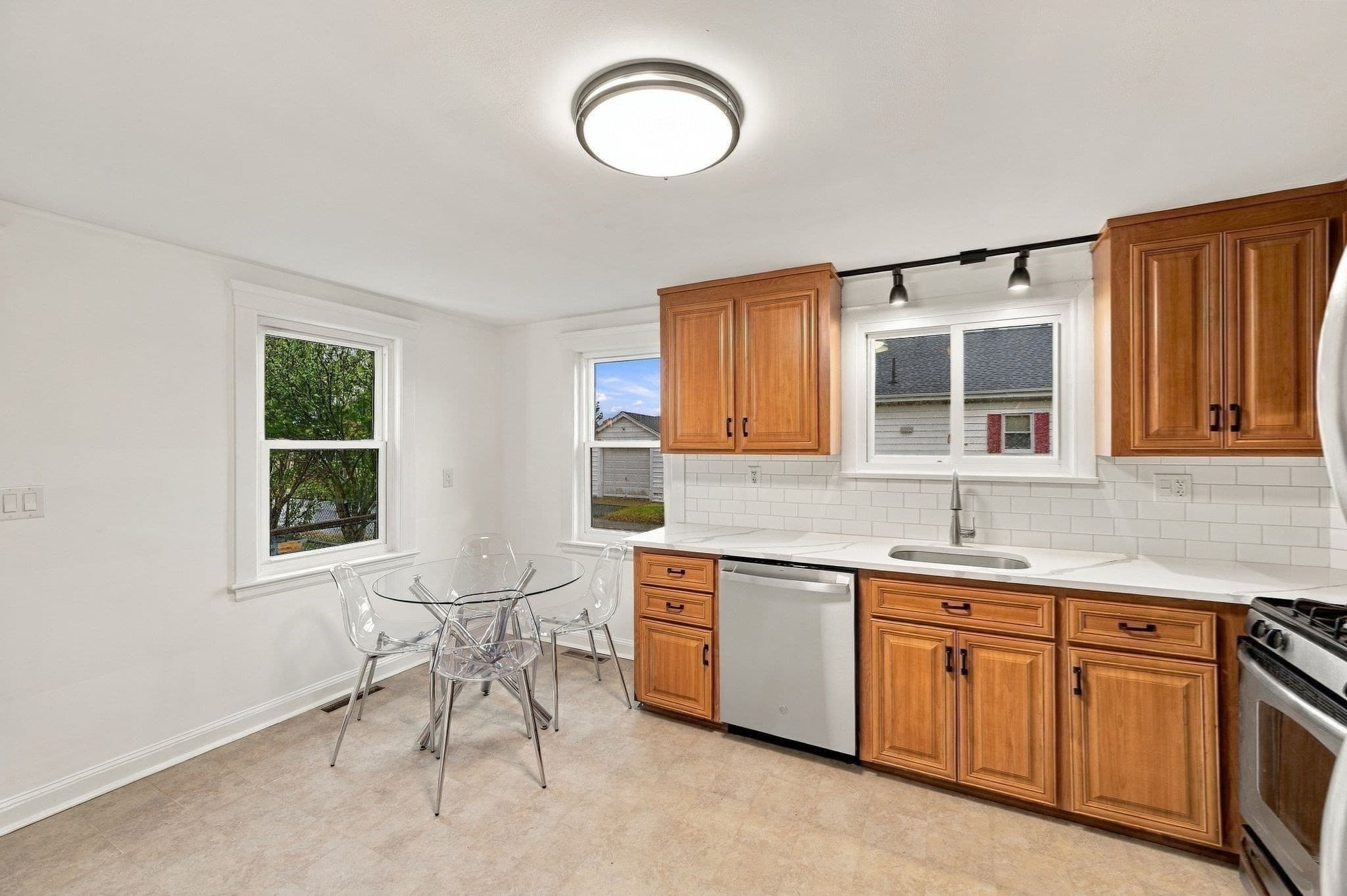 Single Family Residence at 6 Norfolk Ave, Peabody MA 01960, photo 17 of 42