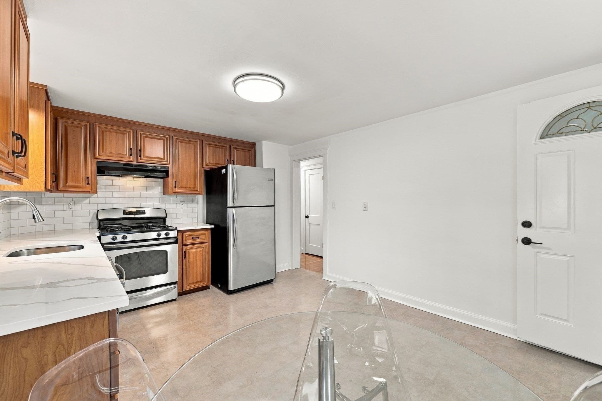 Single Family Residence at 6 Norfolk Ave, Peabody MA 01960, photo 12 of 42