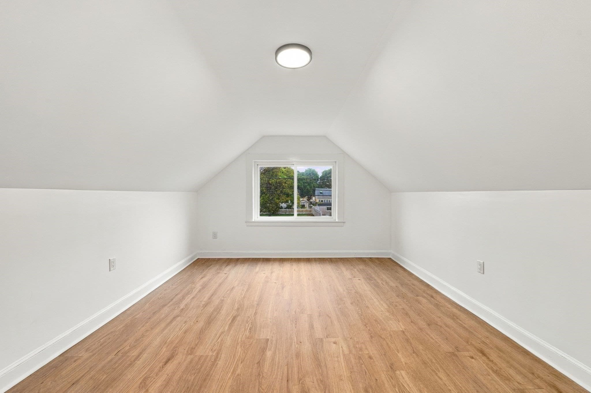 Single Family Residence at 6 Norfolk Ave, Peabody MA 01960, photo 26 of 42