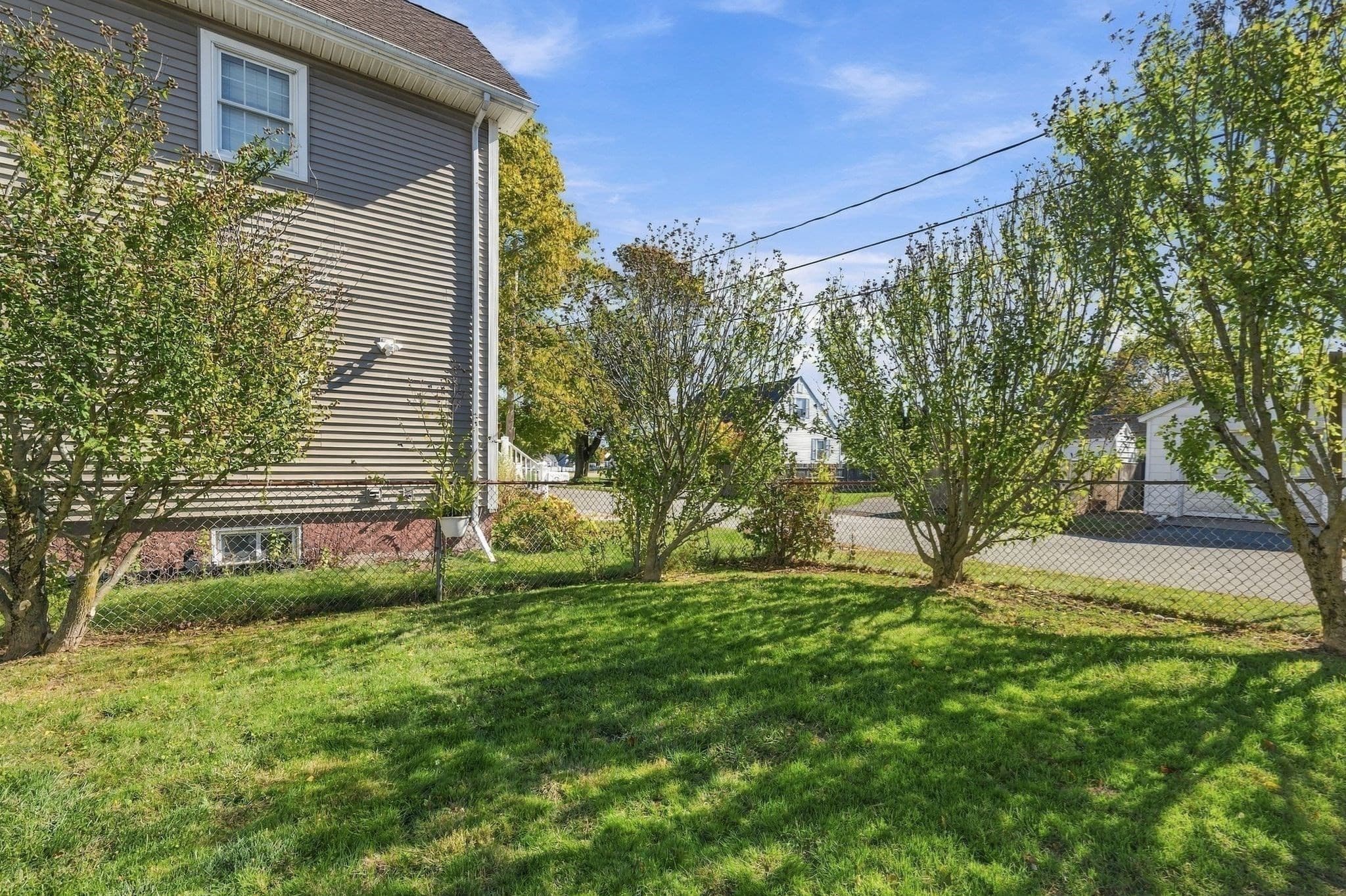 Single Family Residence at 6 Norfolk Ave, Peabody MA 01960, photo 5 of 42