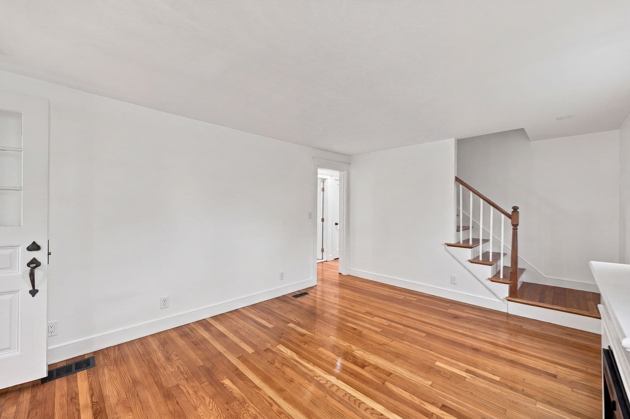 Single Family Residence at 6 Norfolk Ave, Peabody MA 01960, photo 11 of 42