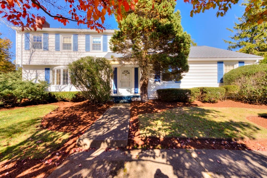 20 Dubiel Dr, Worcester MA 01609