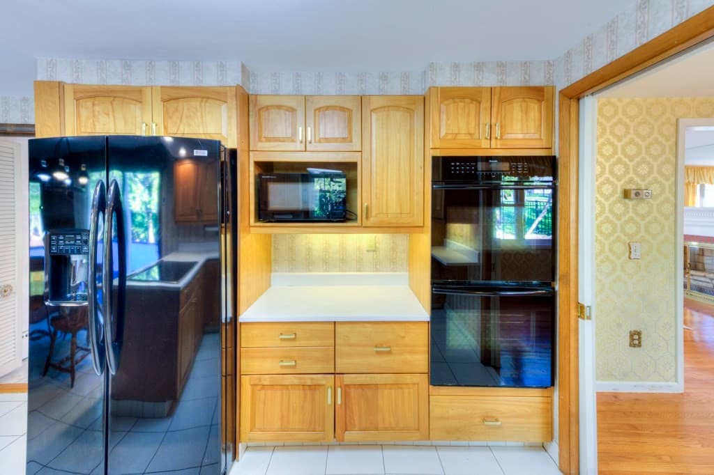 Single Family Residence at 20 Dubiel Dr, Worcester MA 01609, photo 9 of 41