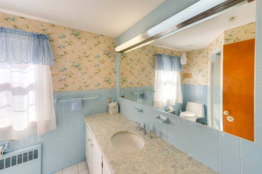Single Family Residence at 20 Dubiel Dr, Worcester MA 01609, photo 24 of 41