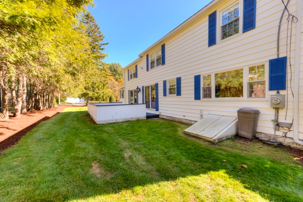 Single Family Residence at 20 Dubiel Dr, Worcester MA 01609, photo 37 of 41