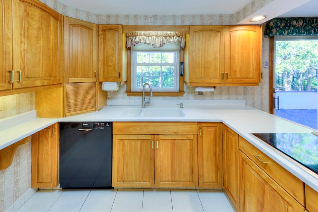 Single Family Residence at 20 Dubiel Dr, Worcester MA 01609, photo 11 of 41