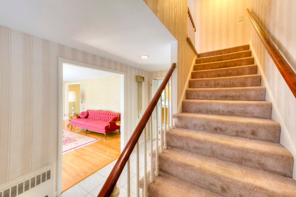 Single Family Residence at 20 Dubiel Dr, Worcester MA 01609, photo 19 of 41
