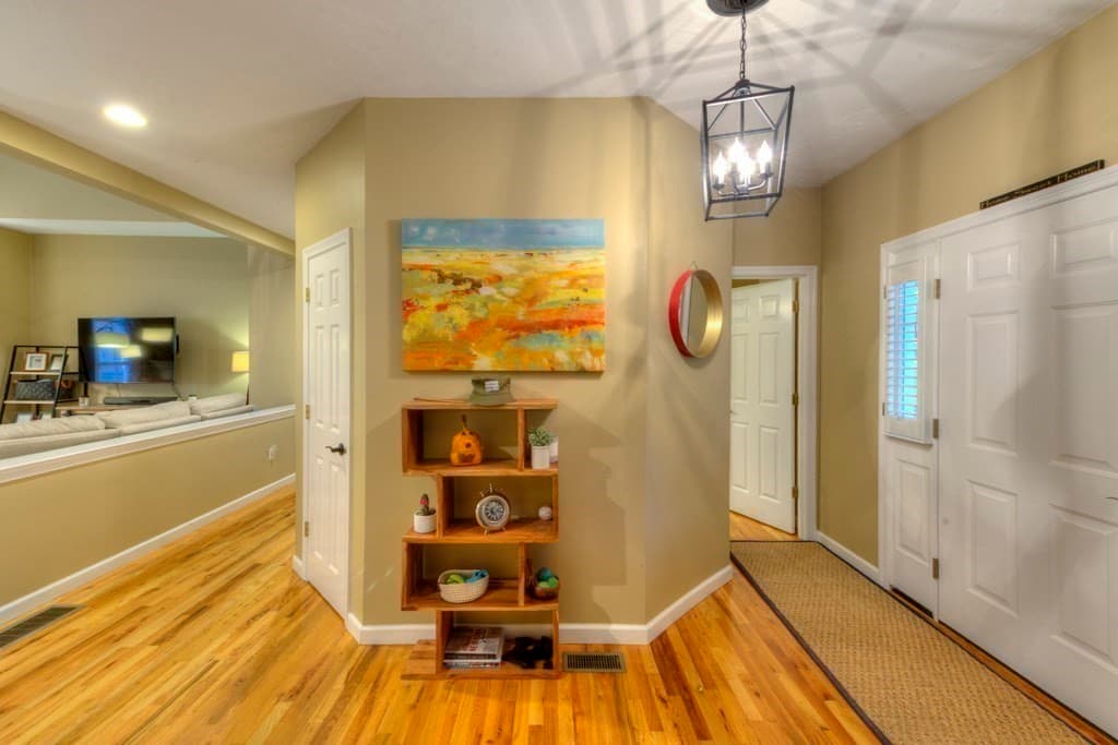 Single Family Residence at 5 Quirk Cir, Milford MA 01757, photo 6 of 42