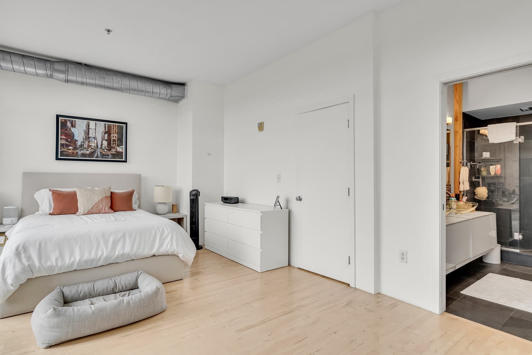 Condominium at 43 Charlton # 501, Everett MA 02149, photo 17 of 29