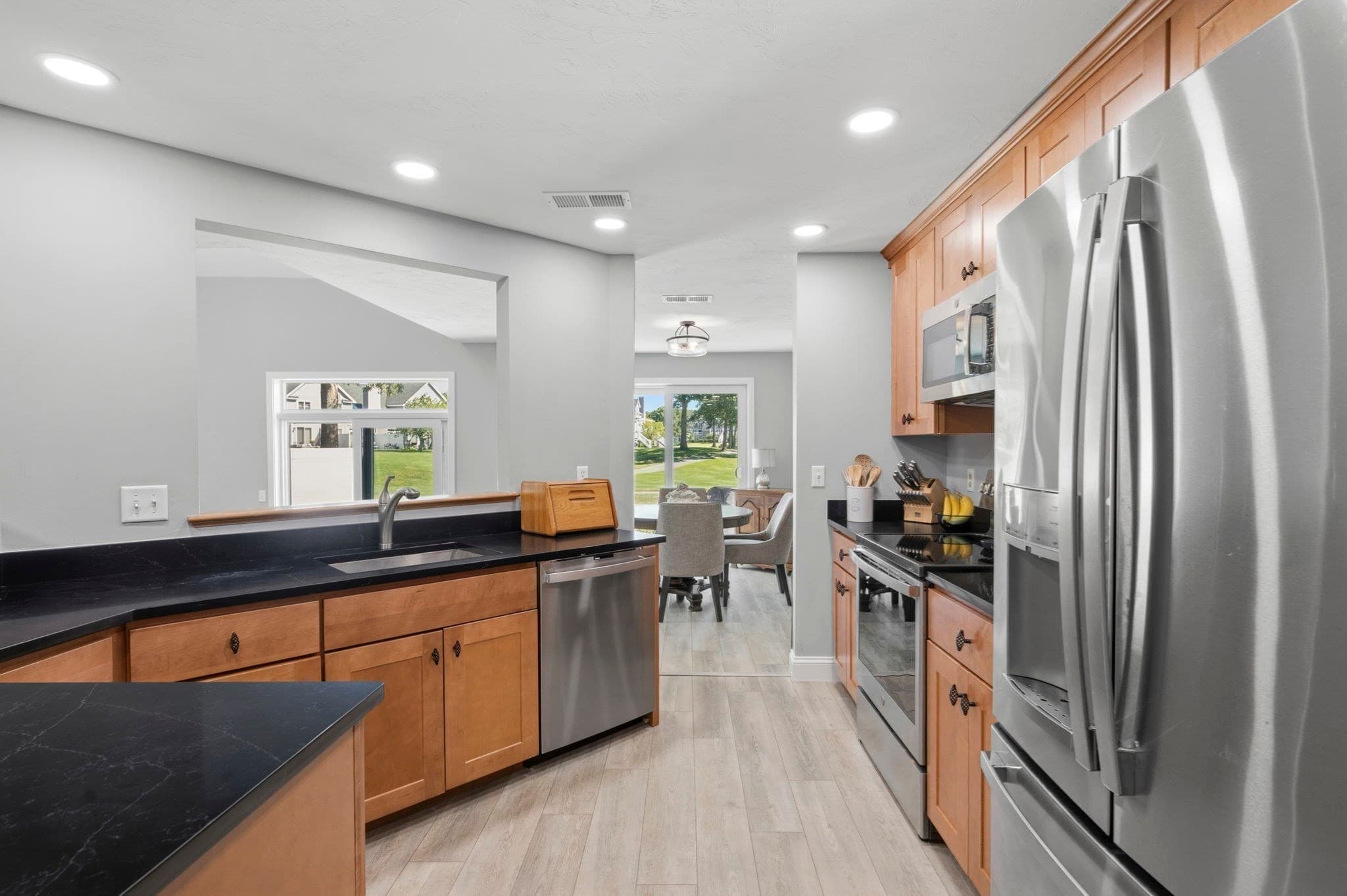 Condominium at 14 Southcliff Dr # 14, Plymouth MA 02360, photo 6 of 38