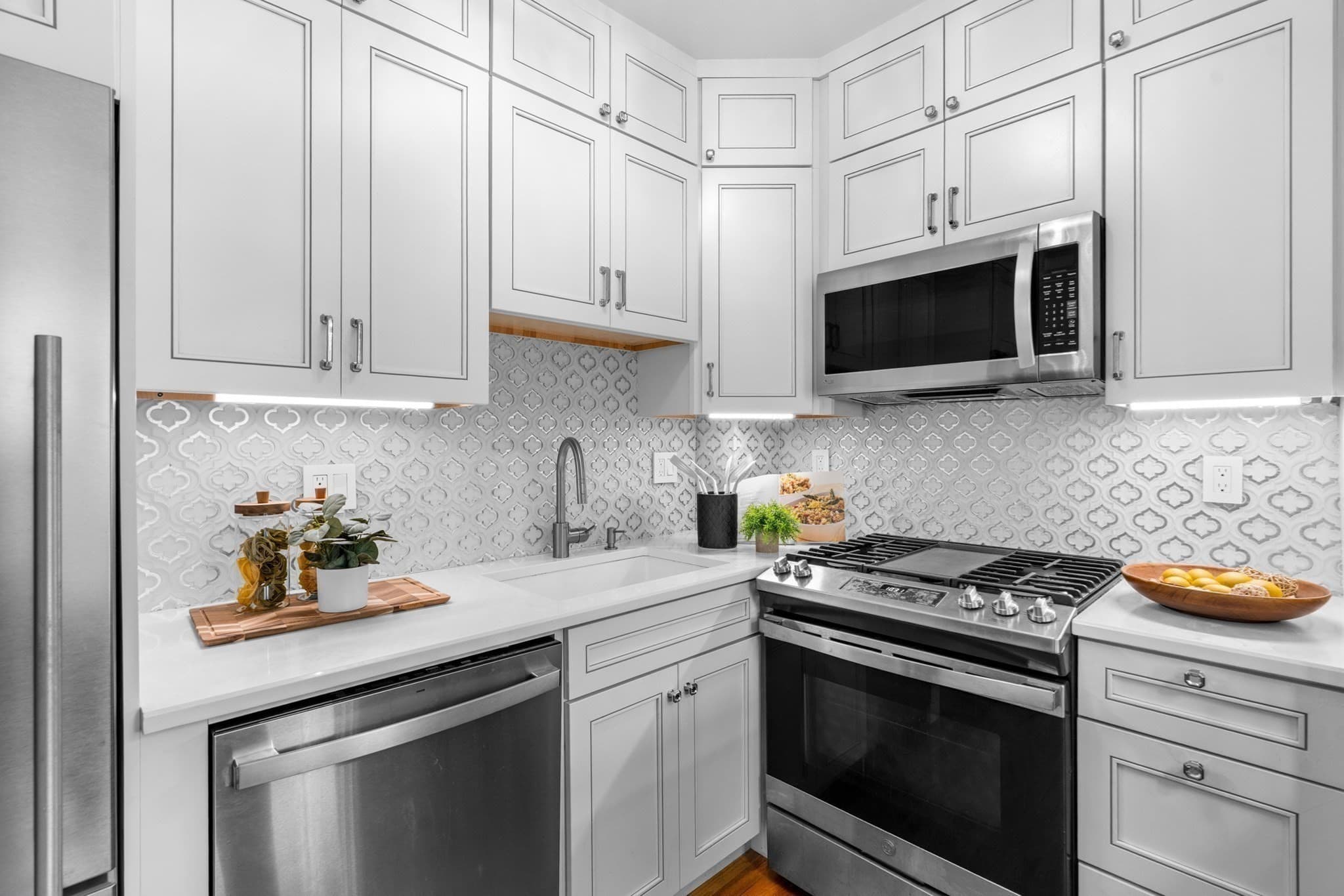 Condominium at 1454 Beacon # 744, Brookline MA 02446, photo 7 of 18