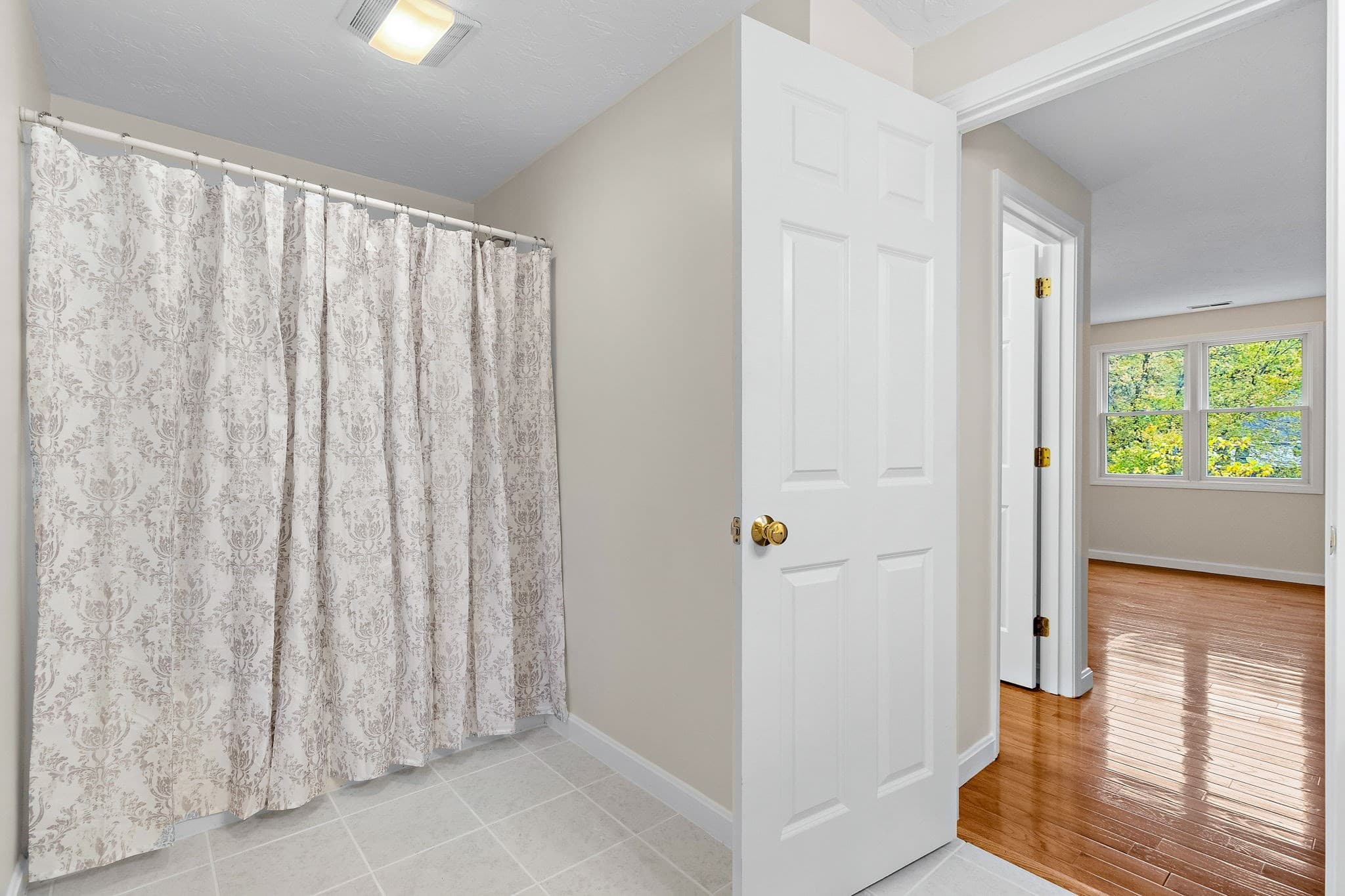 Single Family Residence at 15 Quail Hollow Dr, Shrewsbury MA 01545, photo 27 of 38