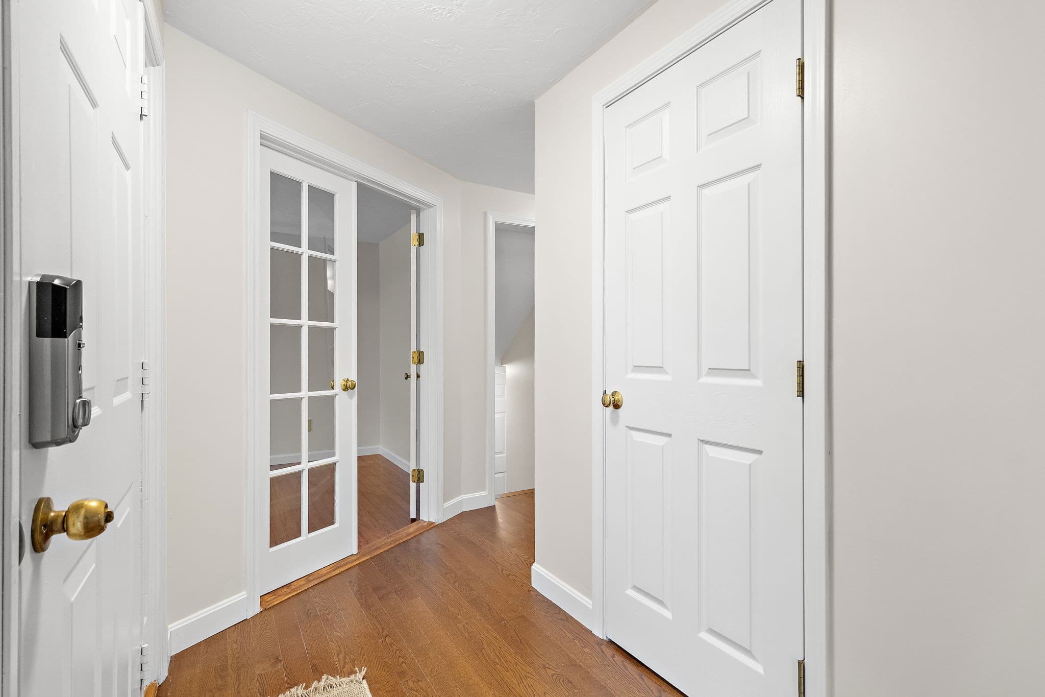 Single Family Residence at 15 Quail Hollow Dr, Shrewsbury MA 01545, photo 9 of 38