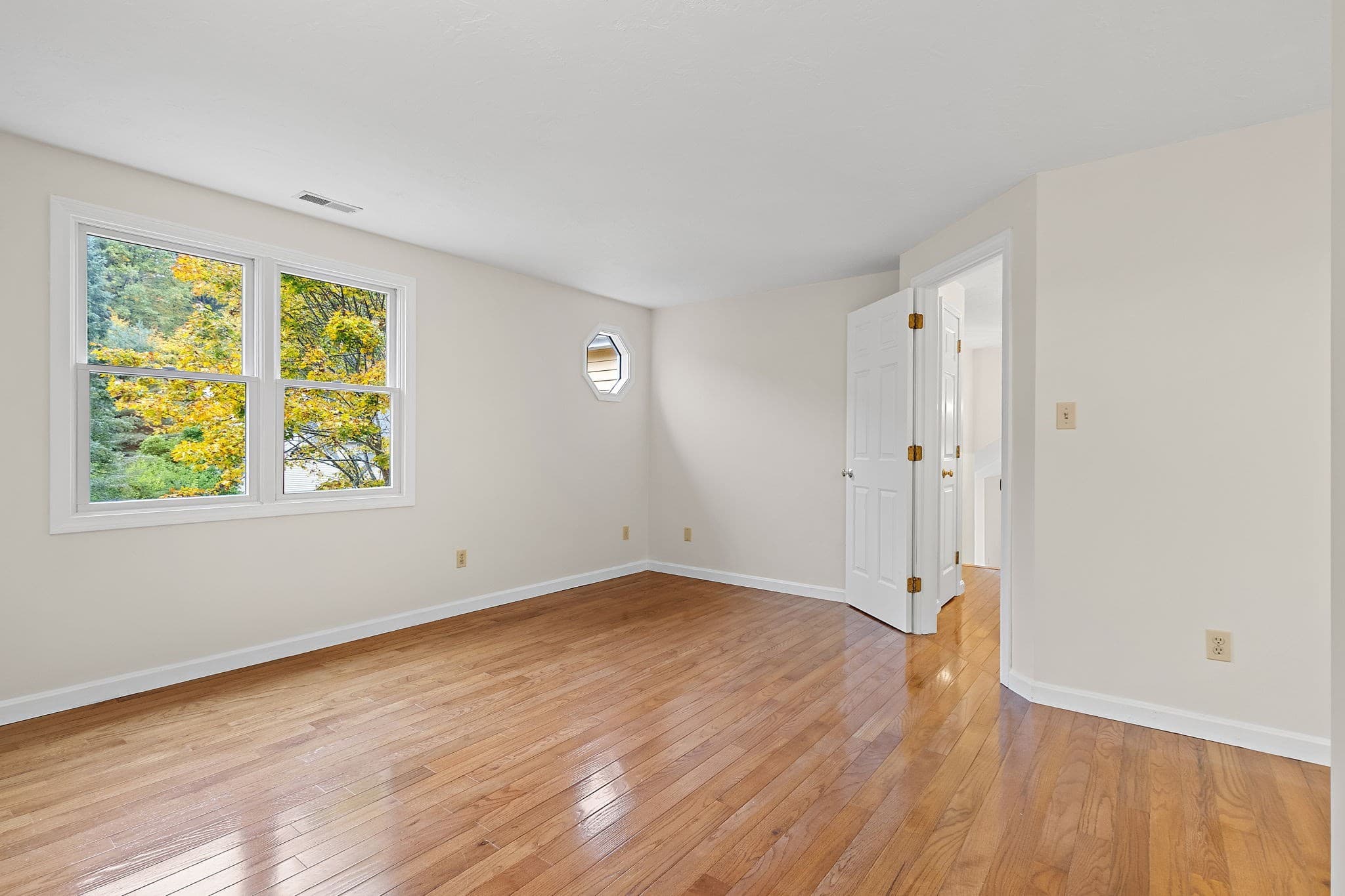 Single Family Residence at 15 Quail Hollow Dr, Shrewsbury MA 01545, photo 24 of 38