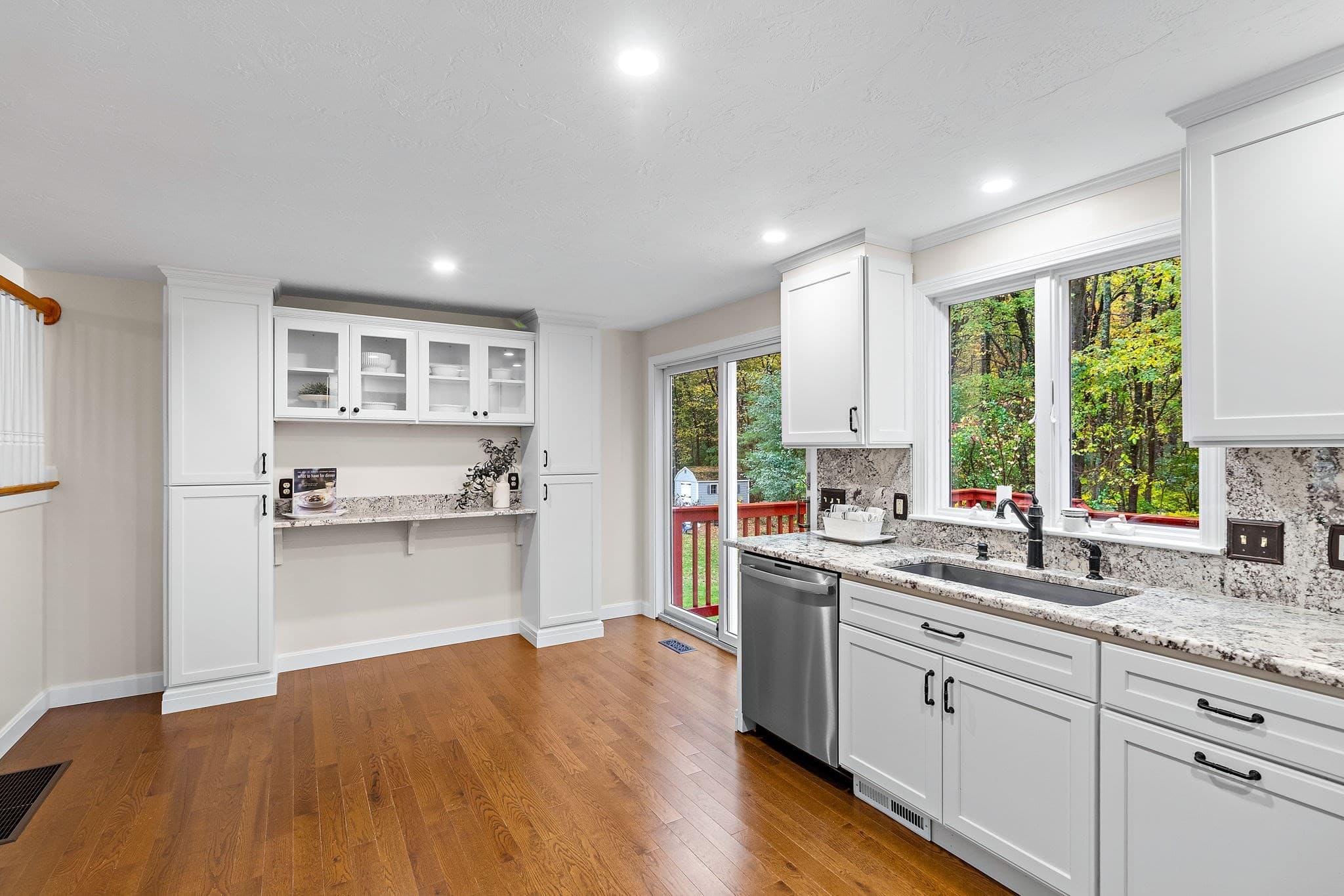 Single Family Residence at 15 Quail Hollow Dr, Shrewsbury MA 01545, photo 14 of 38