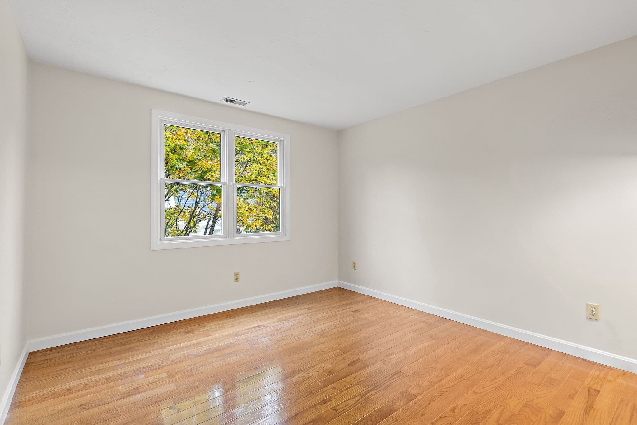 Single Family Residence at 15 Quail Hollow Dr, Shrewsbury MA 01545, photo 29 of 38