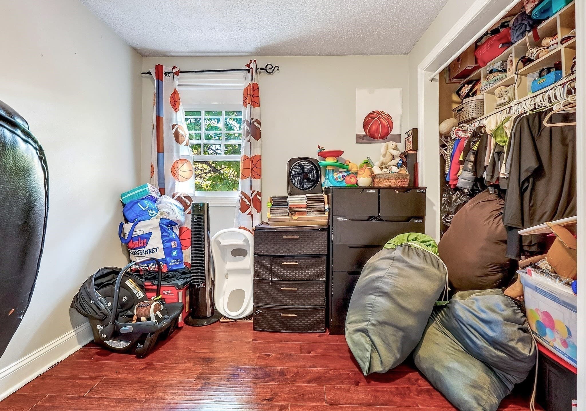 Condominium at 48 Arnold Ave. # 48, Lowell MA 01852, photo 17 of 26