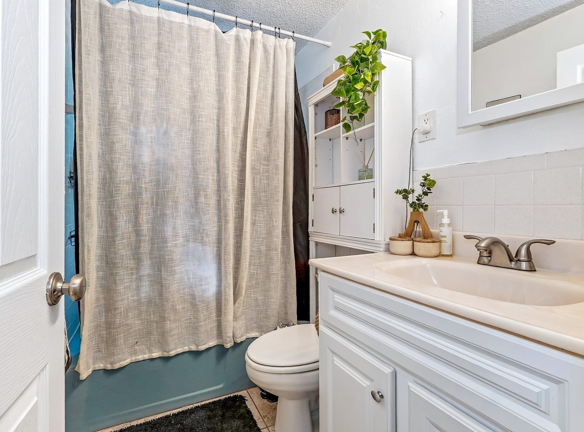 Condominium at 48 Arnold Ave. # 48, Lowell MA 01852, photo 11 of 26