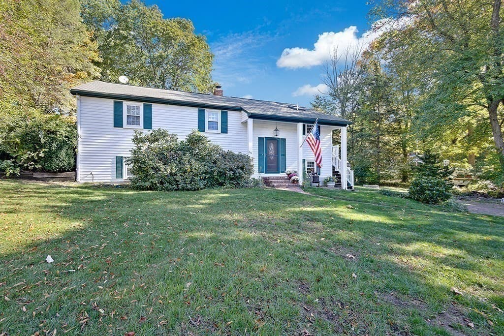 Single Family Residence at 56 Alton Rd, North Attleboro MA 02760, photo 3 of 32