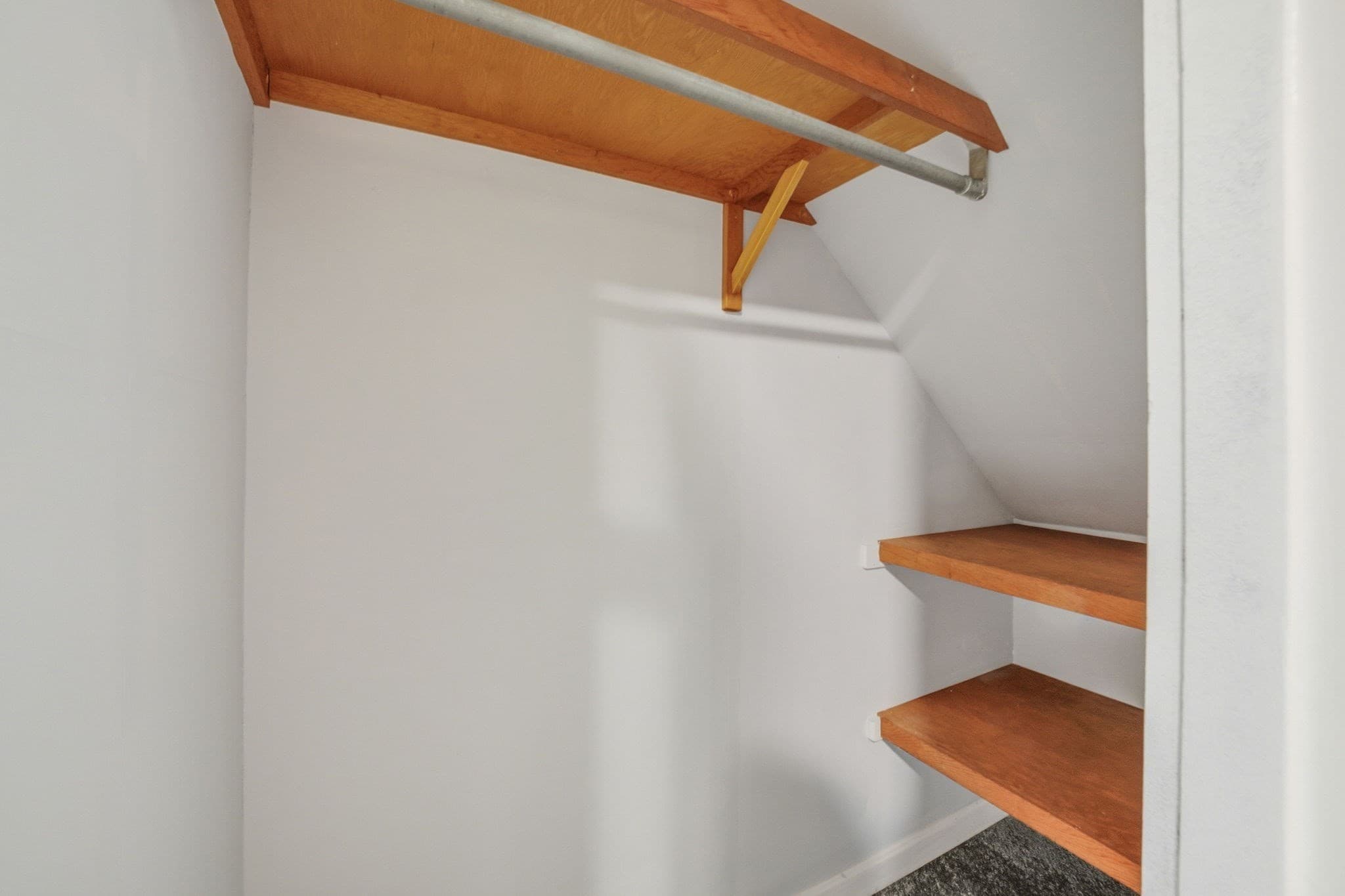 Single Family Residence at 405 Plymouth St, Holbrook MA 02343, photo 18 of 31