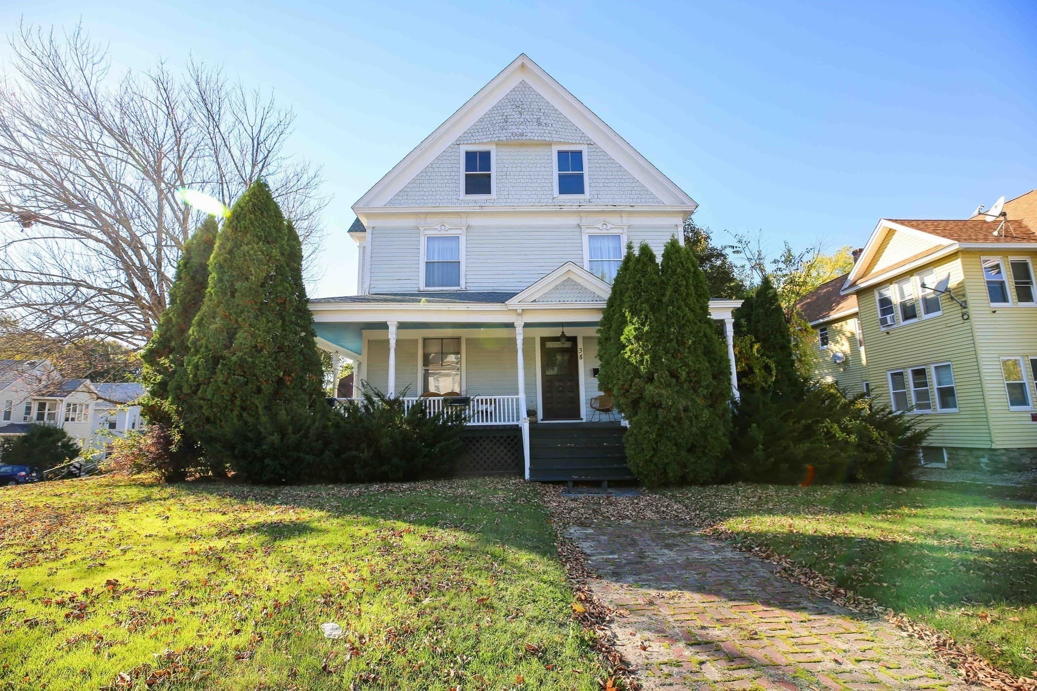Single Family Residence at 38 Burncoat St, Worcester MA 01605, photo 2 of 31