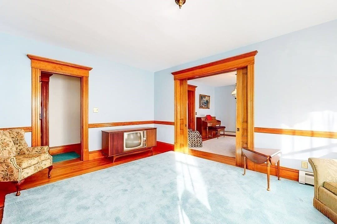 Single Family Residence at 38 Burncoat St, Worcester MA 01605, photo 16 of 31