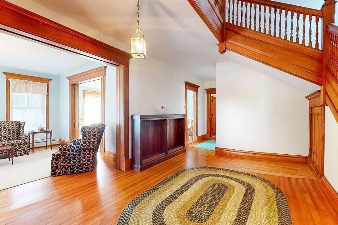 Single Family Residence at 38 Burncoat St, Worcester MA 01605, photo 10 of 31
