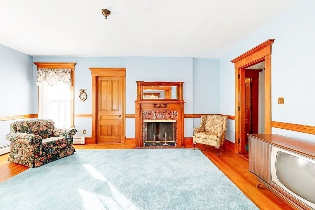 Single Family Residence at 38 Burncoat St, Worcester MA 01605, photo 18 of 31
